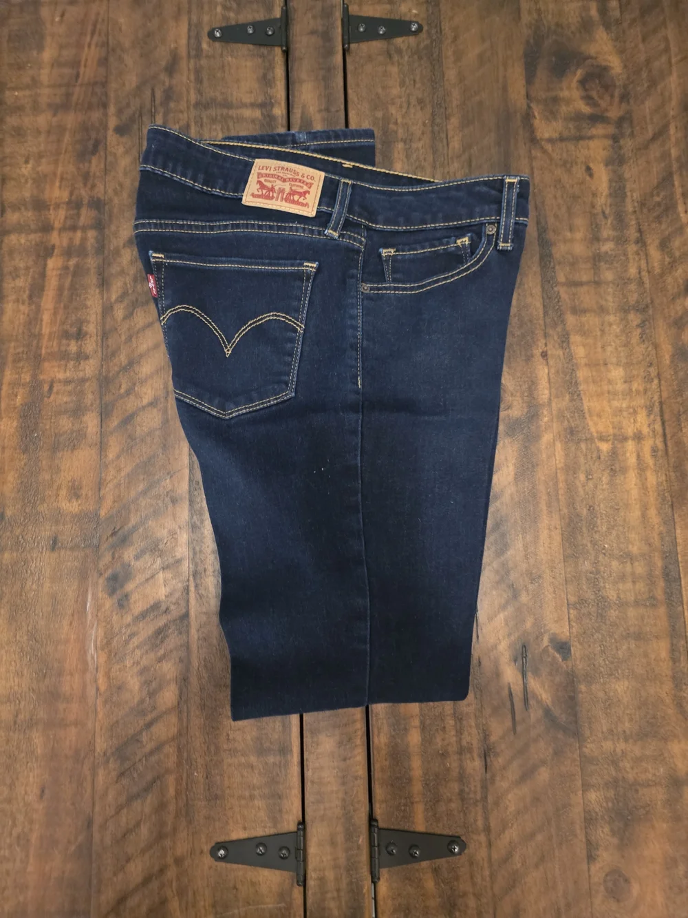 Levi's Women's Skinny Jeans in Dark Blue Denim